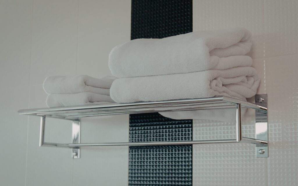Which Bathroom Shelf Is Best for Modern Bathrooms? 14